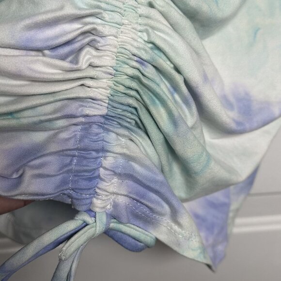 Ragdoll Rushed Front Tie-Dye Crop Top‎ in Size Medium - Picture 3 of 5